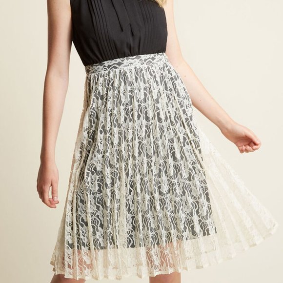 Modcloth Dresses & Skirts - ModCloth Fervour Classy Pintuck Dress Twofer